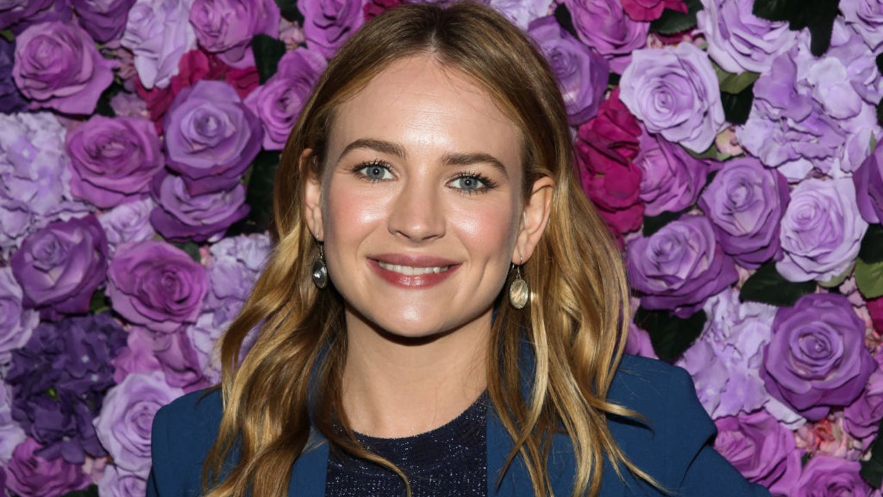 Britt Robertson Is Married! See the Pics From Her Desert Wedding With